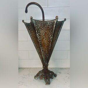 Vintage Hammered Metal Umbrella Holder Planter 18” x 9.5”. Item glued *read*